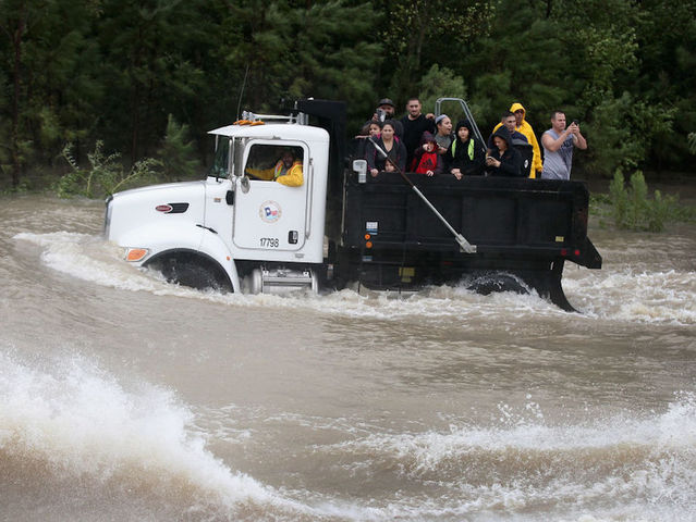 Harvey makes history: Storm dumps record-breaking 49.2 inches of rain Harvey makes history: Storm dumps record-breaking 49.2 inches of rain