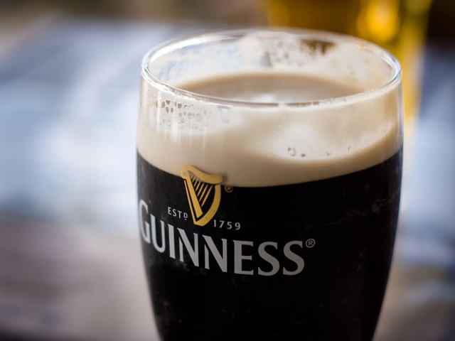 Irish pubs open on Good Friday for first time in 91 years