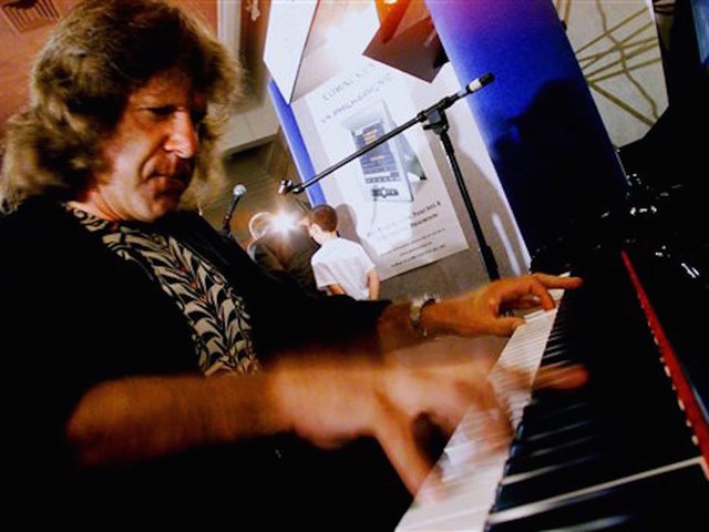 Keith Emerson of Emerson, Lake and Palmer dies