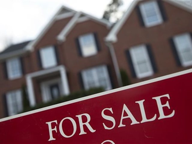 US home sales slump in February