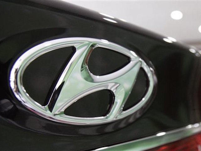 Hyundai, Kia recall compact cars to fix brake light problem