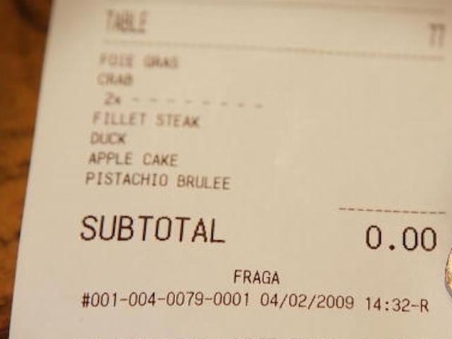 Police officers pay for couple's meal after they refuse to sit next to them