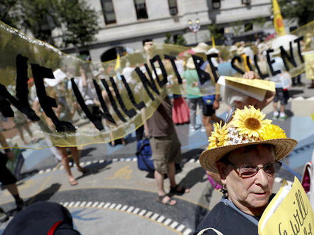 Philadelphia sees thousands of protesters hours before DNC opens