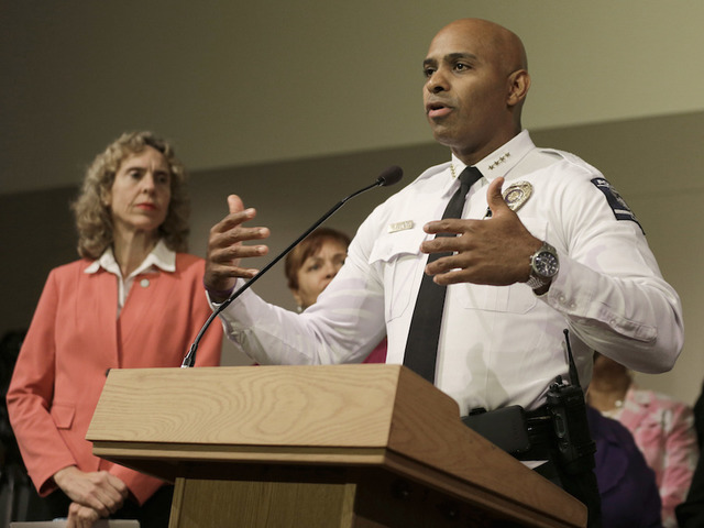 Charlotte police release video of Keith Scott shooting