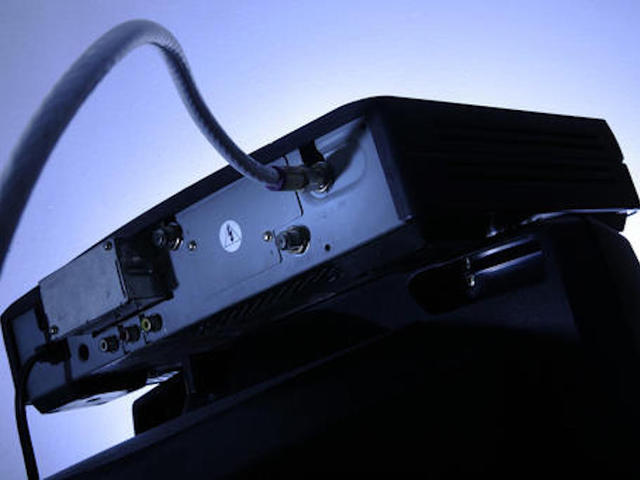 FCC delays vote on much-disputed rules on cable boxes