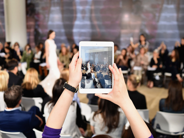 Christmas gift survey: Tablets are most wanted gadget, teens want headphones