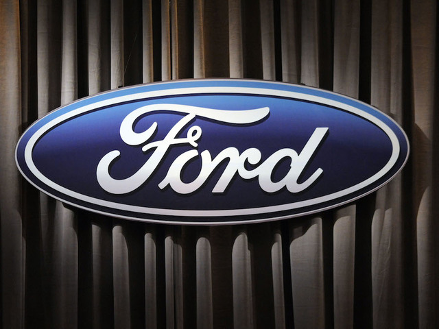 Ford recalls 350,000 F-150s and Expeditions that can roll even when parked