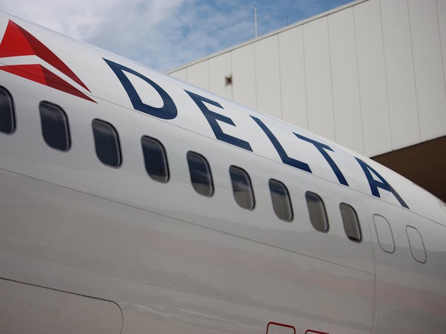 Delta flights to offer free in-flight texting