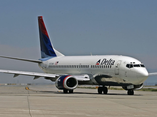 Delta flies into China trouble over Tibet and Taiwan