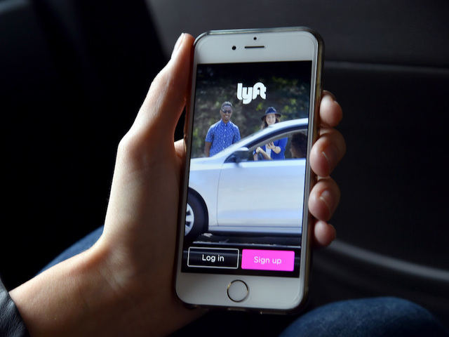 Ford, Lyft team up to test self-driving vehicles