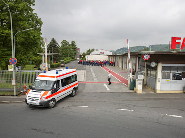 Explosion hits factory in Germany