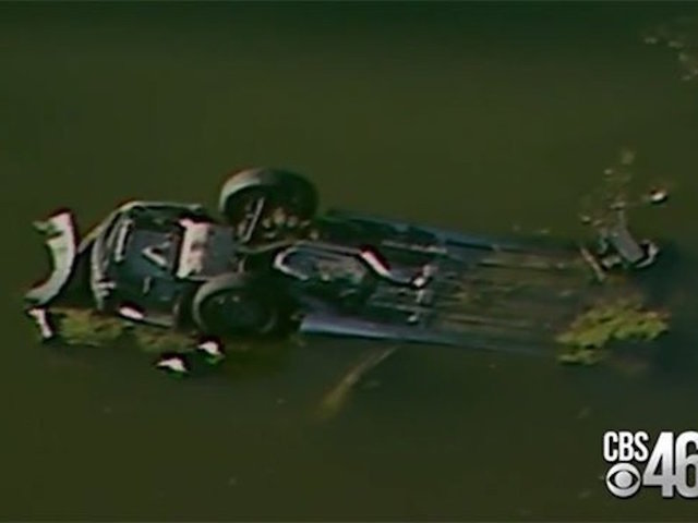 3 killed after car goes into pond following police chase