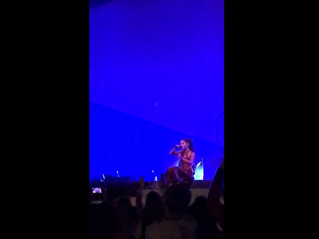 Ariana Grande suspends tour following Manchester terror attack