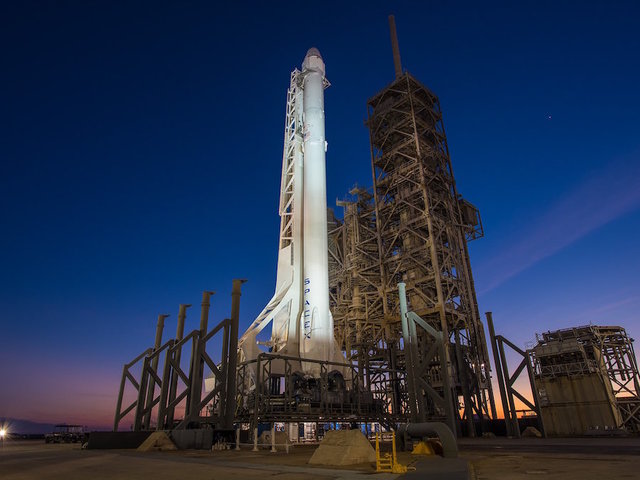 SpaceX's crazy 12 hours ends with scrubbed launch