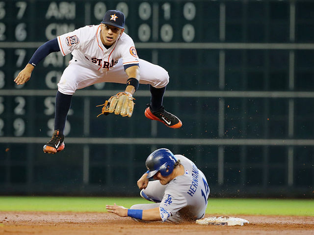 Record 100-degree temp expected at first World Series game today