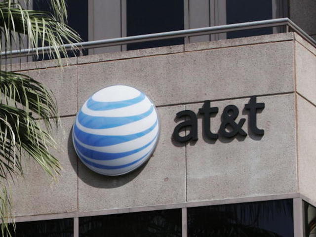 Verizon, AT&T shares drop on report of DOJ investigation into coordination of hindering consumers