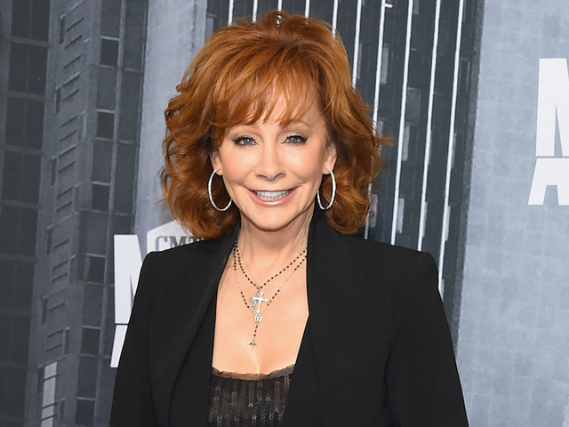Reba McEntire to be KFC's first female Colonel Sanders