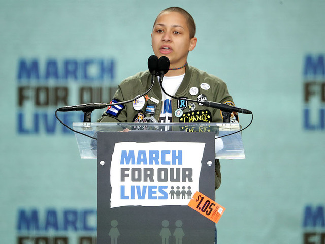No, Emma Gonzalez did not tear up a photo of the Constitution
