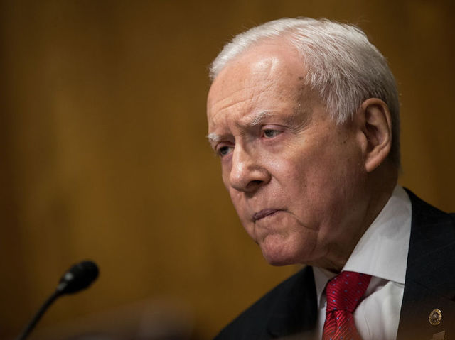 Endometriosis 'nothing short of a public health emergency,' senator says