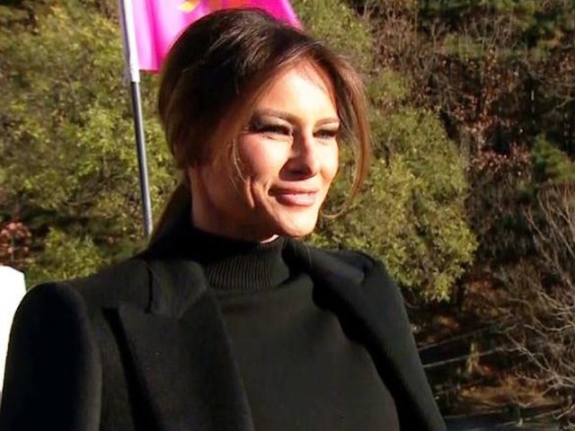 Donald Trump returns to Walter Reed to visit first lady