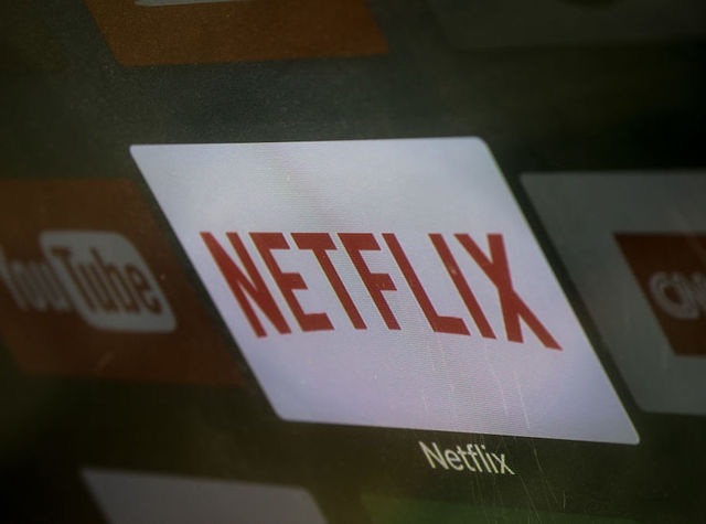 At $160 billion, Netflix surpasses Disney in worth