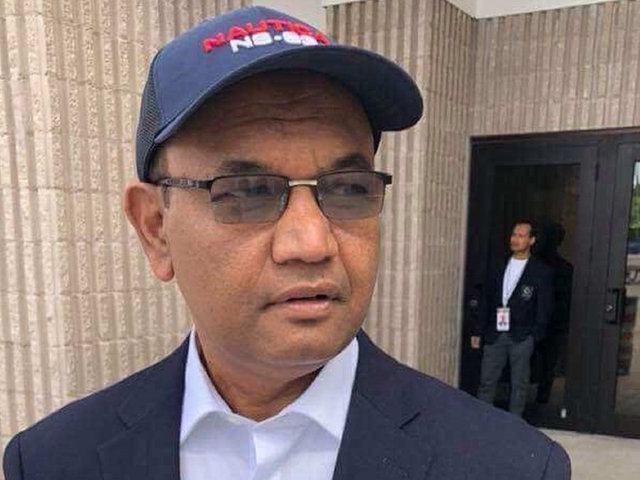 The father of two Parkland school shooting survivors is shot and killed during a robbery