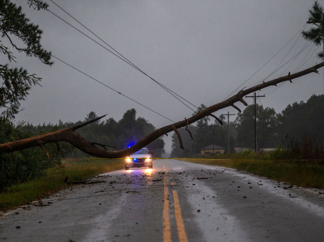 Days of flooding ahead in the Carolinas as Florence leaves at least 8 dead