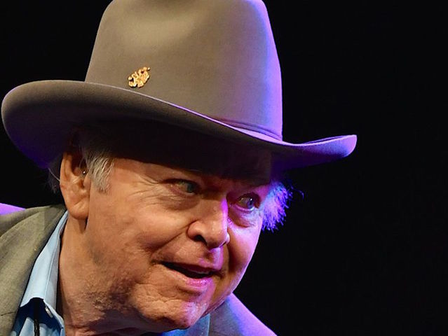 Roy Clark, country music star and 'Hee Haw' host, has died